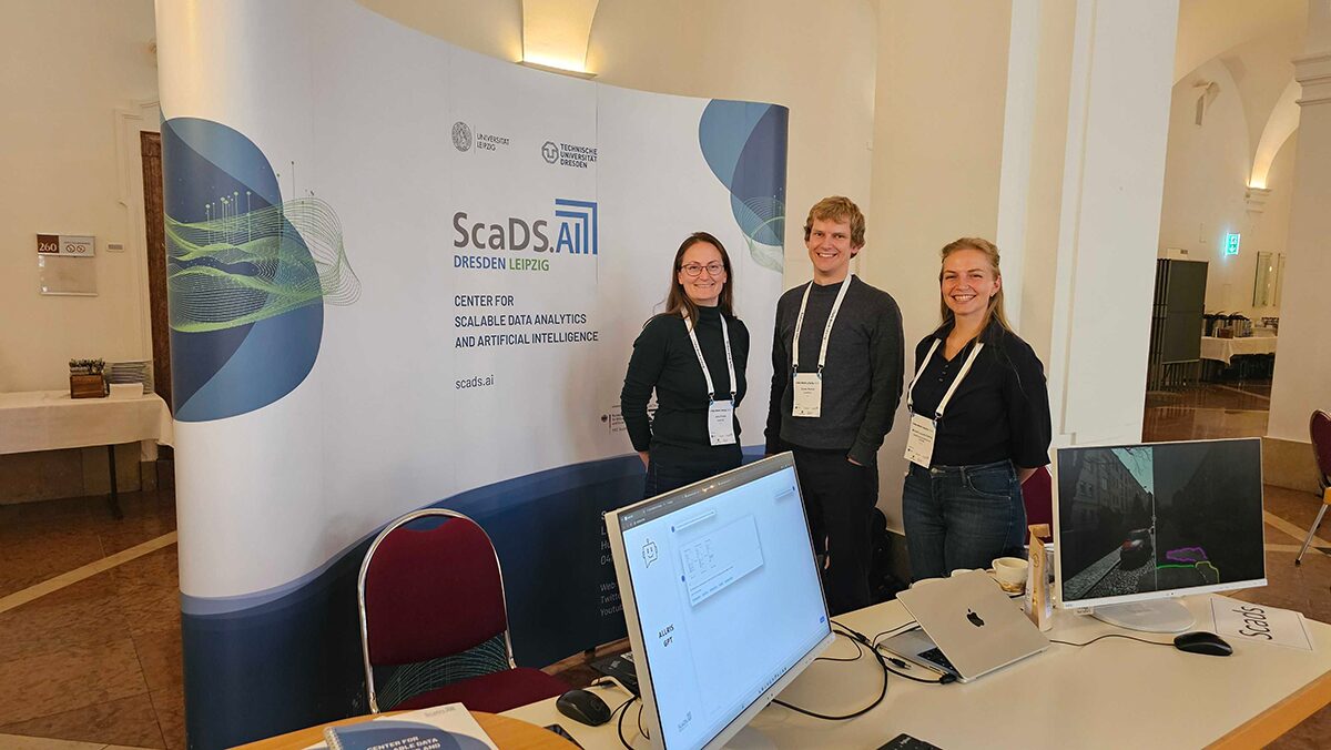 Photo. The Smart City team at the ScaDS.AI stand at Data Week 2025.