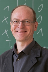 Portrait of Prof. Dr.-Ing. Erik Buchmann