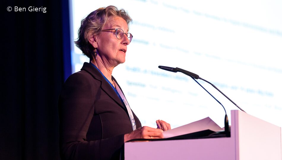 Photo. Prof. Dr. Ursula M. Staudinger speaking at the All Hands Meeting in 2024. © Ben Gierig