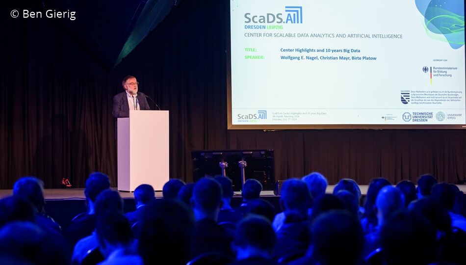 Photo. Prof. Dr. Wolfgang E. Nagel presenting at the All Hands Meeting of the German AI Community in 2024. © Ben Gierig