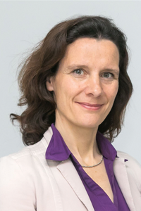 Portrait of Prof. Dr. Stephanie Schiedermair