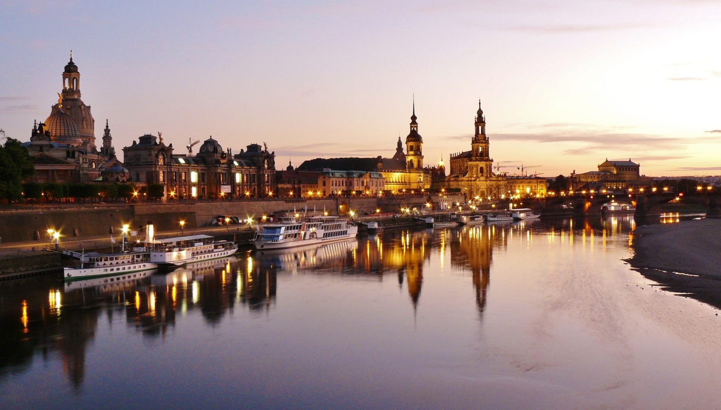 Dresden skyline at sunset. Photo: cocoparisienne on Pixabay.