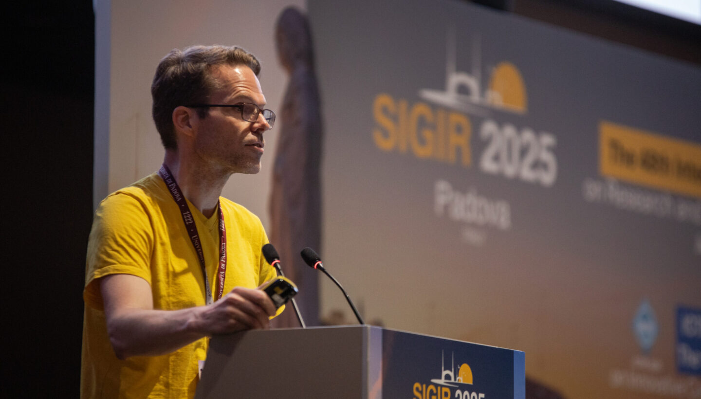Photo. Prof. Dr. Martin Potthast giving his keynote at the ICTIR 2025 in Padua.