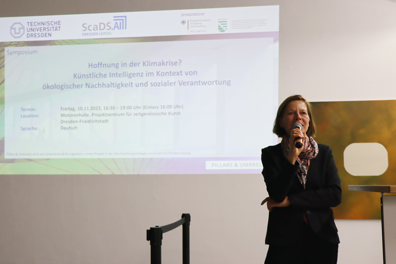 Dr. Jutta Luise Eckhardt speaking at the symposium "Hope in the Climate Crisis: Artificial Intelligence in the Context of Ecological Sustainability and Social Responsibility"